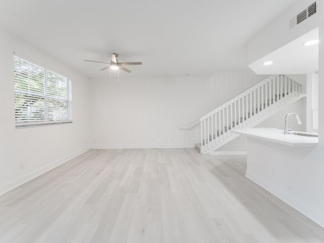 Дом в аренду по адресу 20889 Saint Andrews Boulevard - фото 6905329