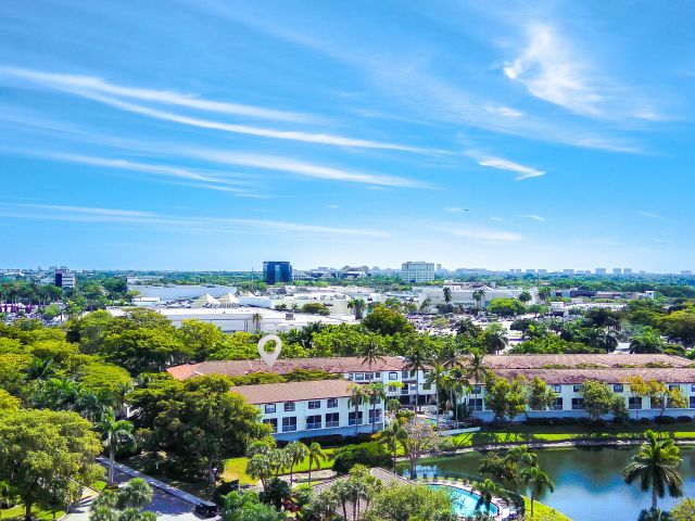 Дом в аренду по адресу 20889 Saint Andrews Boulevard - фото 6905341