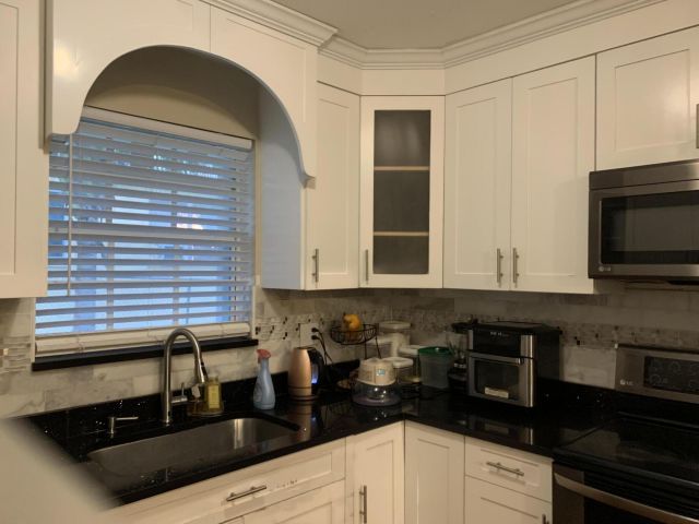 Дом в аренду по адресу 1345 W 34th Street - фото 6929802