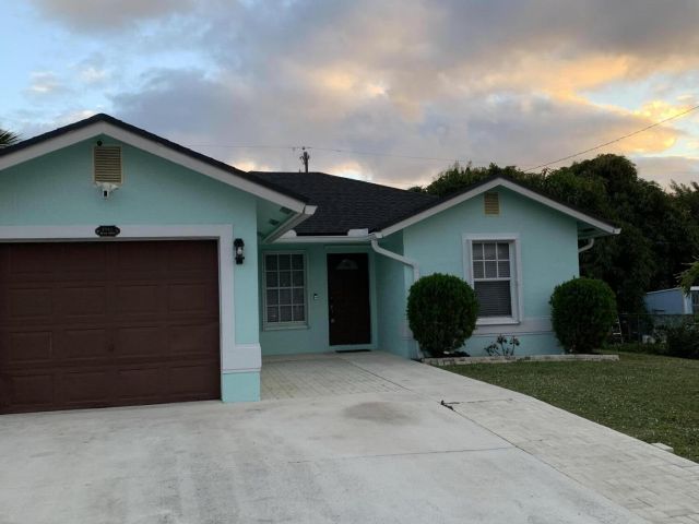 Дом в аренду по адресу 1345 W 34th Street - фото 6929804