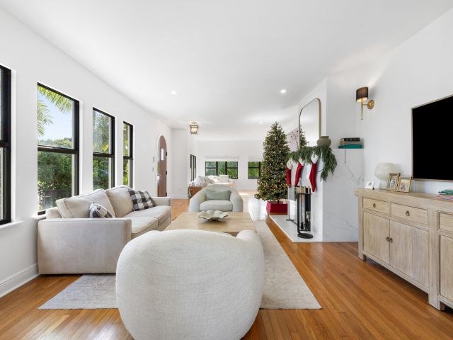 Продажа дома по адресу 501 38th Street - фото 6905600