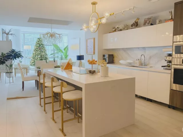 Продажа квартиры #2212 - фото 6909356