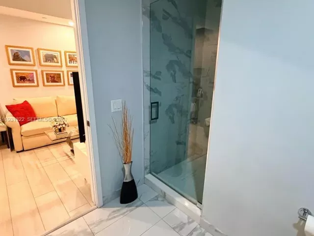 Продажа квартиры #2212 - фото 6909342