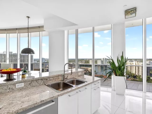 Продажа квартиры #2303 - фото 6907283