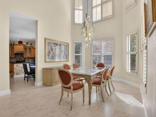 Продажа дома по адресу 6395 NW 24th Avenue - фото 6907794