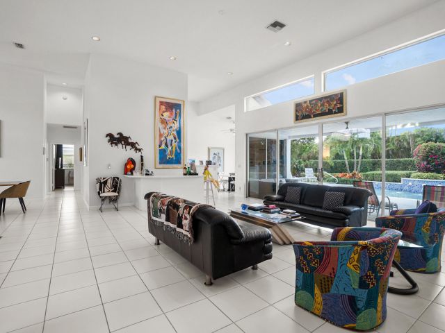 Продажа дома по адресу 7946 Shelby Circle - фото 6910840