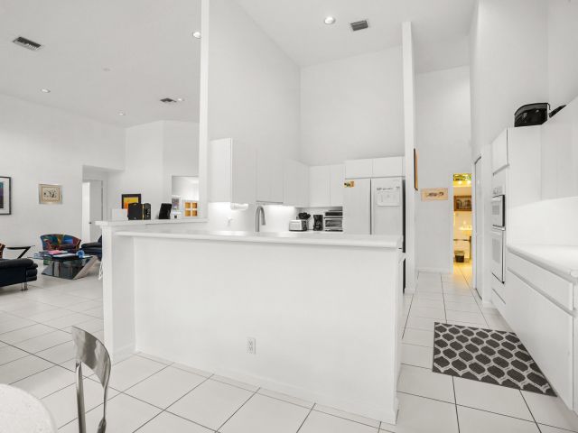 Продажа дома по адресу 7946 Shelby Circle - фото 6910841