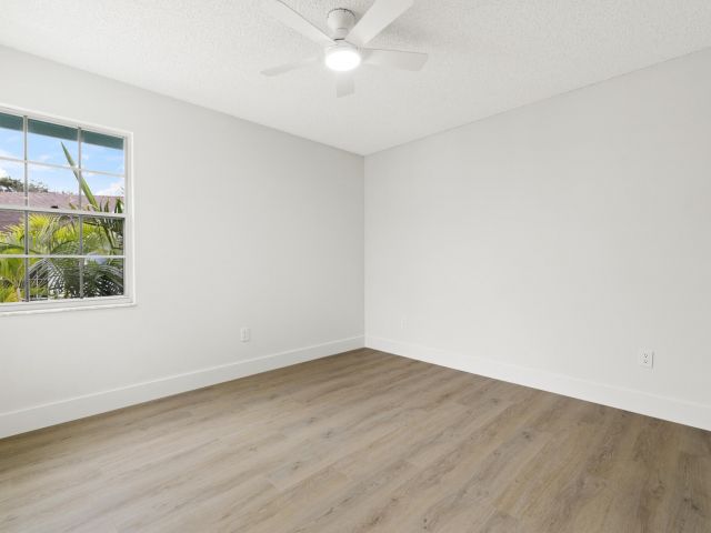 Продажа дома по адресу 5115 Coronado Ridge - фото 6910098