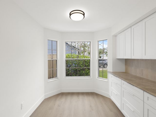 Продажа дома по адресу 5115 Coronado Ridge - фото 6910106