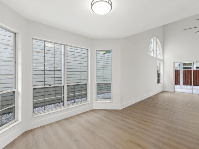 Продажа дома по адресу 5115 Coronado Ridge - фото 6910109