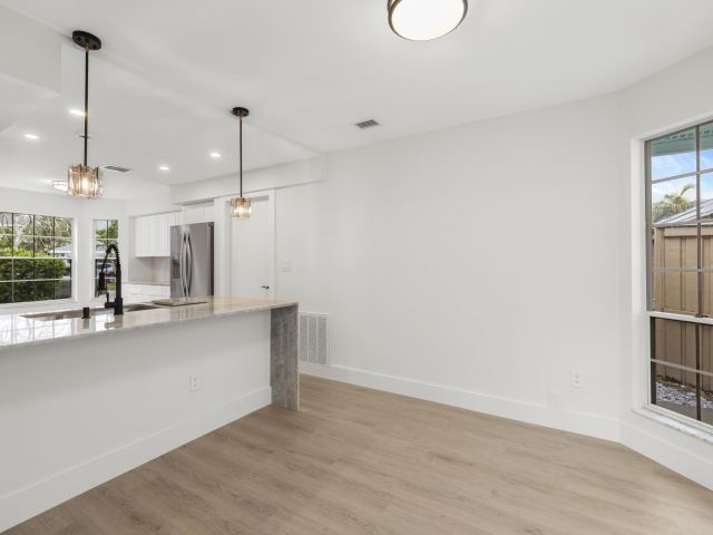 Продажа дома по адресу 5115 Coronado Ridge - фото 6910110