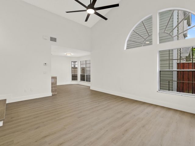 Продажа дома по адресу 5115 Coronado Ridge - фото 6910111