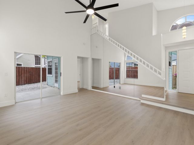 Продажа дома по адресу 5115 Coronado Ridge - фото 6910112