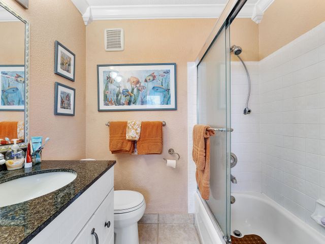 Дом в аренду по адресу 2725 NE 15th Street - фото 6907604