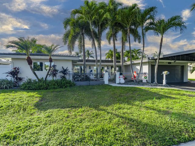 Продажа дома по адресу 851 SE 5th Avenue - фото 6906563