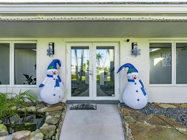 Продажа дома по адресу 851 SE 5th Avenue - фото 6906564