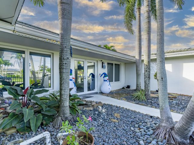 Продажа дома по адресу 851 SE 5th Avenue - фото 6906566