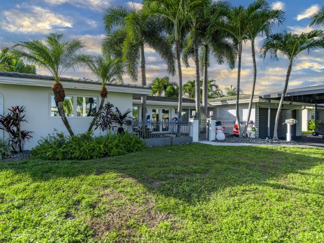 Продажа дома по адресу 851 SE 5th Avenue - фото 6906573