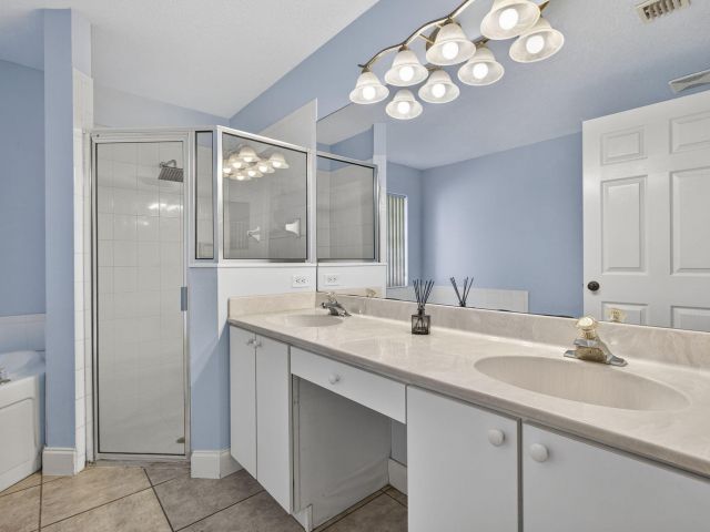 Дом в аренду по адресу 11646 63rd Lane N - фото 6908646