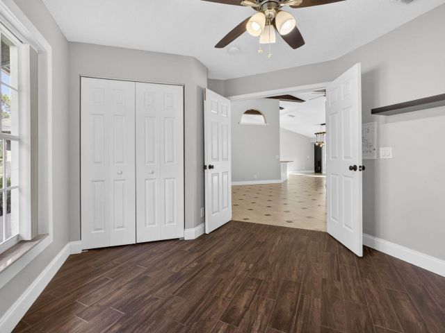 Дом в аренду по адресу 11646 63rd Lane N - фото 6908648