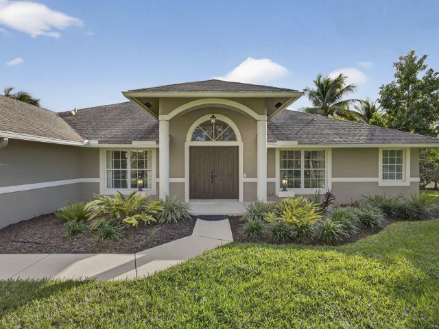 Дом в аренду по адресу 11646 63rd Lane N - фото 6908660