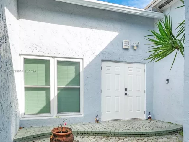 Продажа дома по адресу 4093 NW 1st Pl - фото 6917746