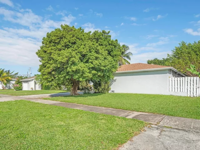 Продажа дома по адресу 4093 NW 1st Pl - фото 6917750