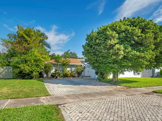 Продажа дома по адресу 4093 NW 1st Pl - фото 6917751