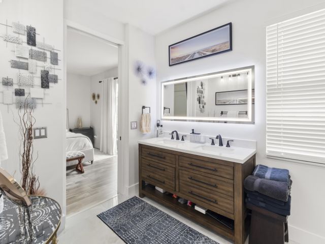 Дом в аренду по адресу 3643 NW 5th Terrace - фото 6908675