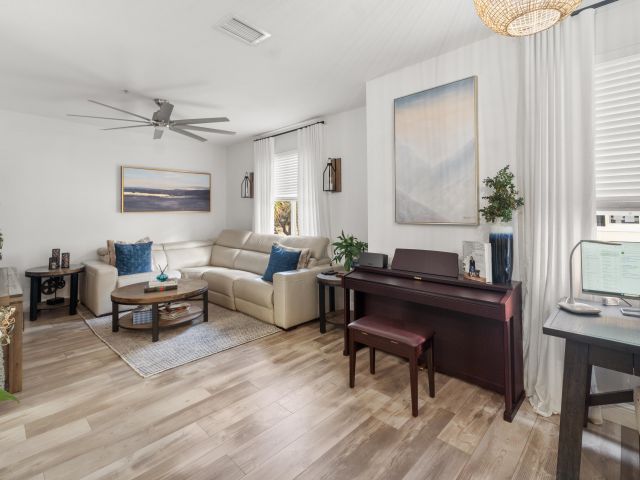 Дом в аренду по адресу 3643 NW 5th Terrace - фото 6908679