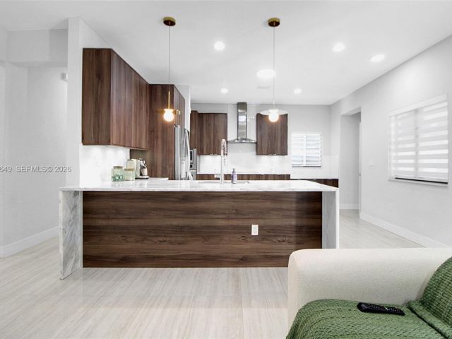 Продажа дома по адресу 14671 SW 20th St - фото 7439525