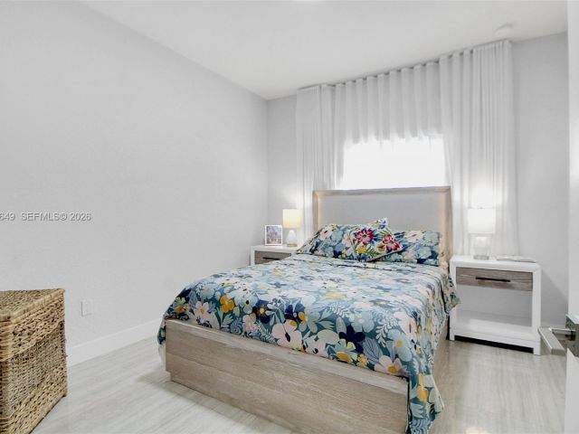 Продажа дома по адресу 14671 SW 20th St - фото 7439530