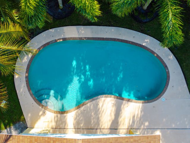 Дом в аренду по адресу 302 NE 36th Street - фото 6911465