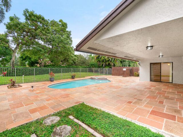 Дом в аренду по адресу 21011 Windemere Lane - фото 6918726