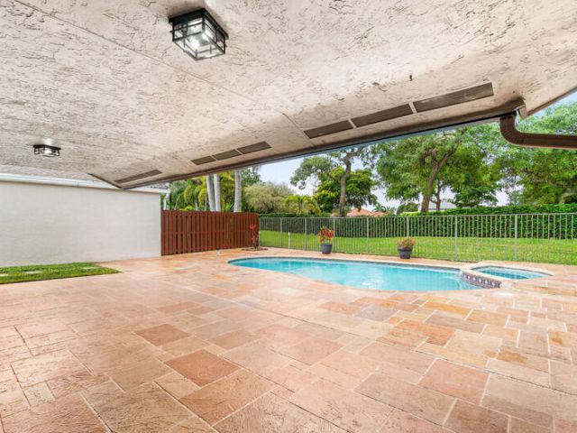 Дом в аренду по адресу 21011 Windemere Lane - фото 6918728