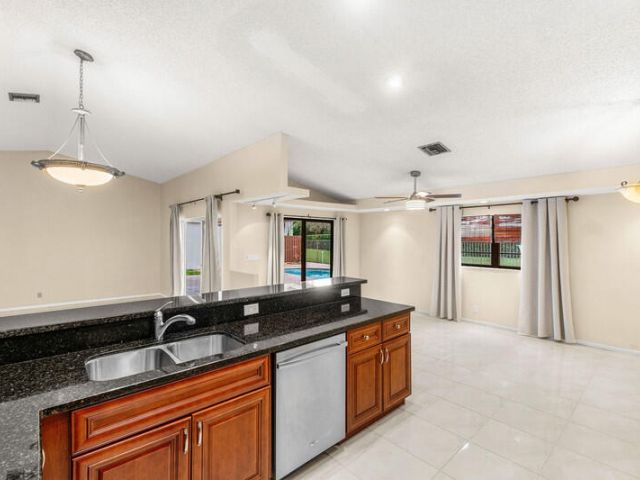 Дом в аренду по адресу 21011 Windemere Lane - фото 6918740