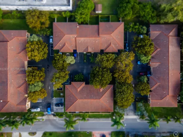 Продажа дома по адресу 59 SE 3rd Ave - фото 6910486