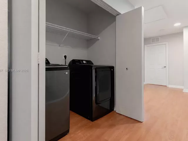 Продажа дома по адресу 59 SE 3rd Ave - фото 6910470