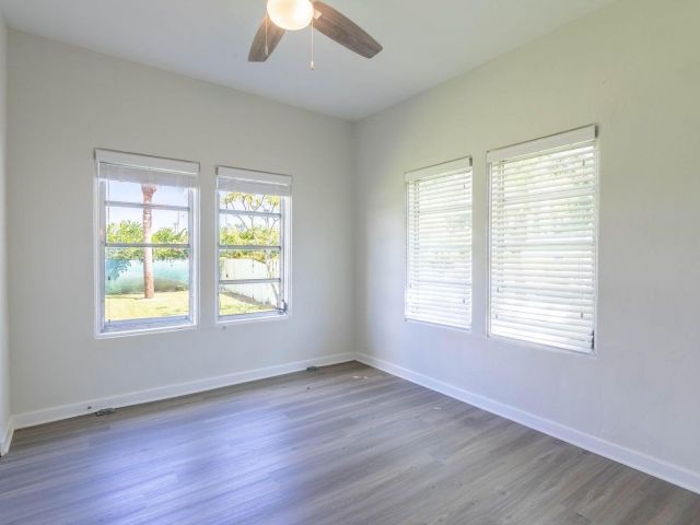 Дом в аренду по адресу 1716 Mercer Avenue - фото 6911776