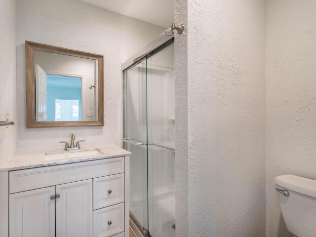 Дом в аренду по адресу 1716 Mercer Avenue - фото 6911777