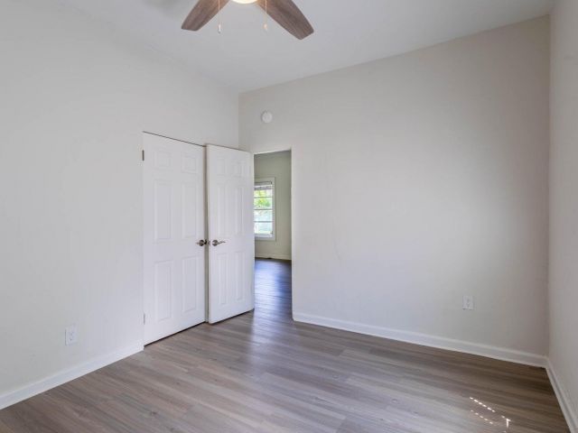 Дом в аренду по адресу 1716 Mercer Avenue - фото 6911779