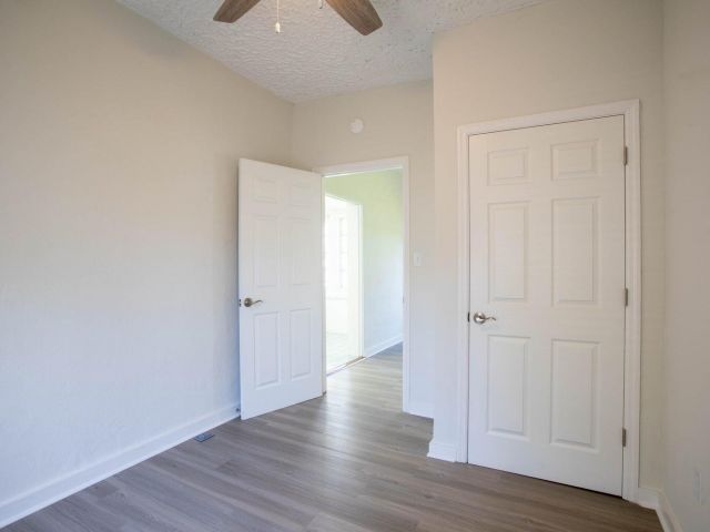 Дом в аренду по адресу 1716 Mercer Avenue - фото 6911781