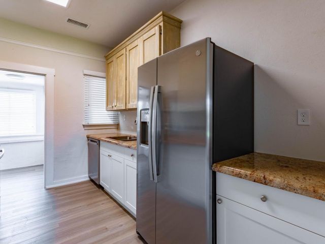 Дом в аренду по адресу 1716 Mercer Avenue - фото 6911784