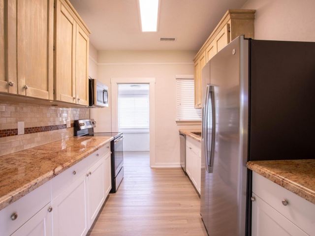 Дом в аренду по адресу 1716 Mercer Avenue - фото 6911785