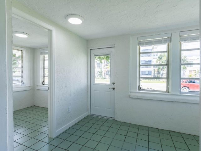 Дом в аренду по адресу 1716 Mercer Avenue - фото 6911791