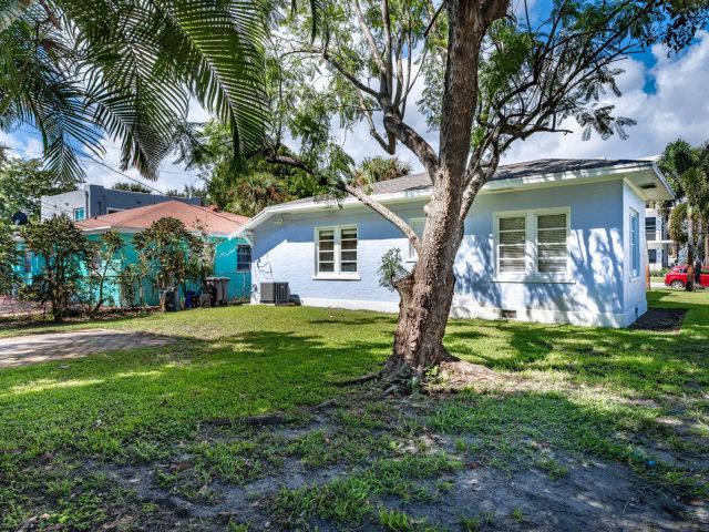 Дом в аренду по адресу 1716 Mercer Avenue - фото 6911792