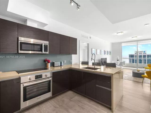 Продажа квартиры #3602 - фото 6912462