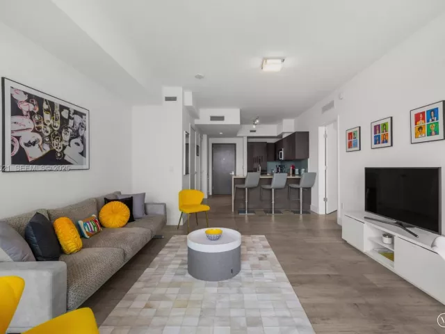 Продажа квартиры #3602 - фото 6912467