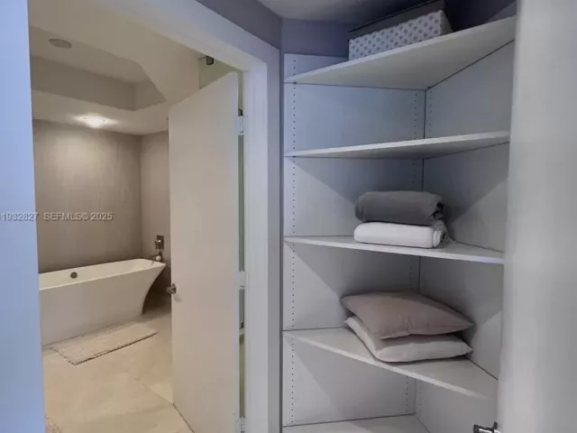 Продажа квартиры #1402 - фото 6911101