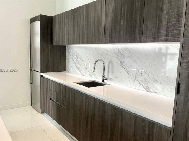 Продажа квартиры #412 - фото 6912756